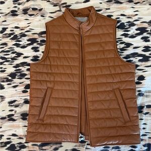 Neiman Marcus Men's Brown Quilted Vest